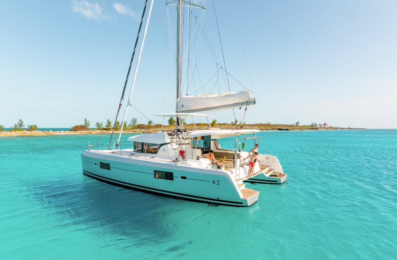 Golden Bride Lagoon 42